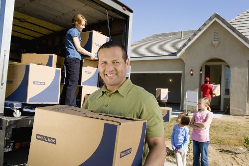 Free quote process for a storage unit cleanout